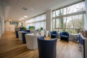 Hausarztpraxis Dr. med. Dr. rer. nat. Kathrin Rall Fachärztin für Allgemeinmedizin ZB Manuelle Medizin / Chirotherapie Gliwicer Straße 1 06842 Dessau-Rosslau - Unsere Praxisräume